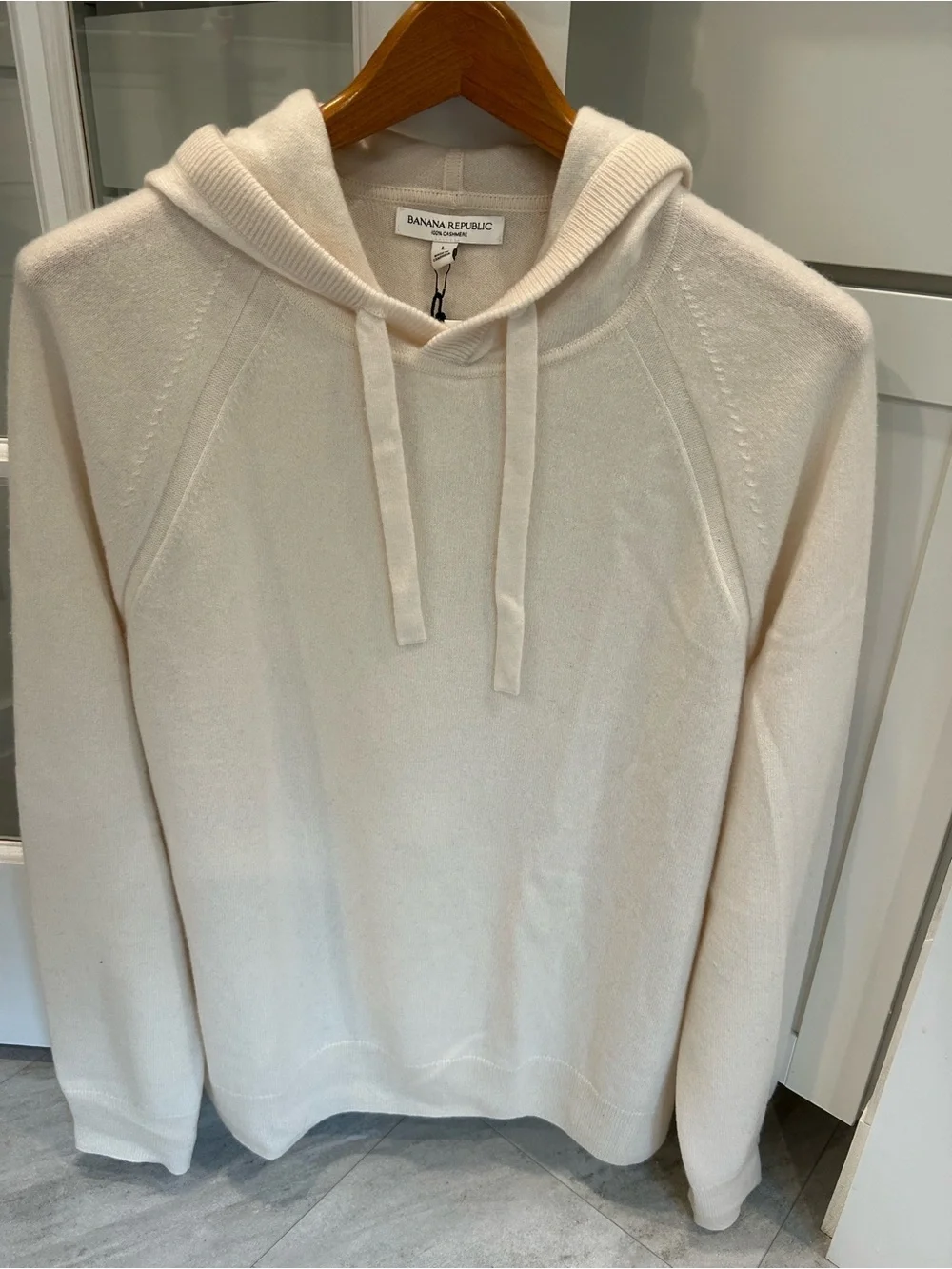 NWT Banana Republic Men’s 100% Cashmere Ivory Hoodie Sweater Size L